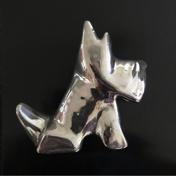 Vintage Metal Scottie Dog S & P Shakers, each 2 3/4” H x 1 1/2” W x 3” D - Picture 4 of 15